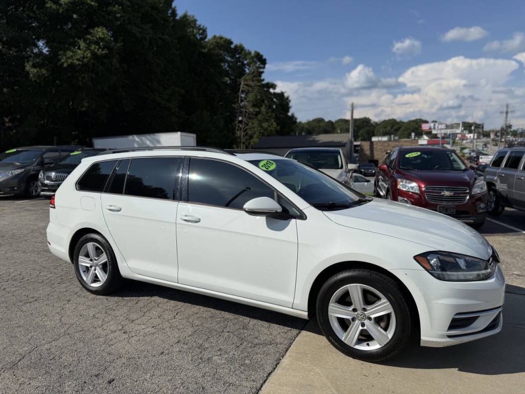 2018 Volkswagen Golf Image 4