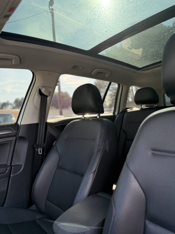 2018 Volkswagen Golf Image 7