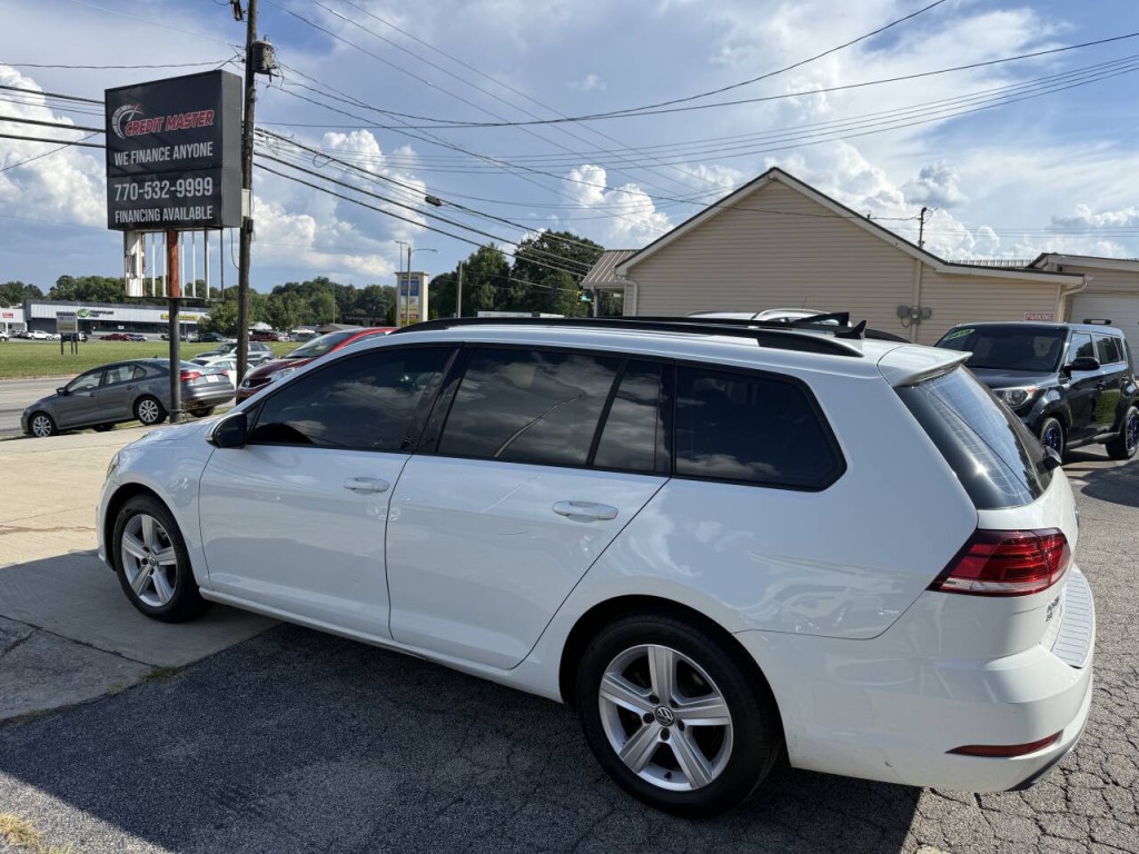 2018 Volkswagen Golf Image 12