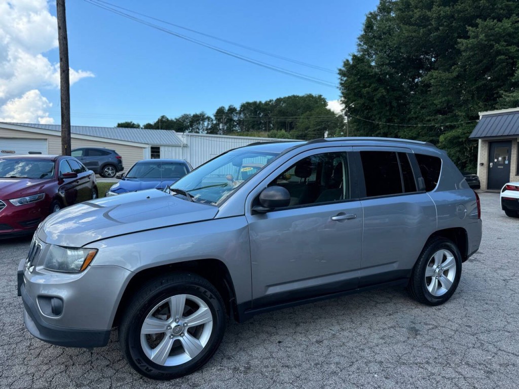 2016 Jeep Compass Image 2