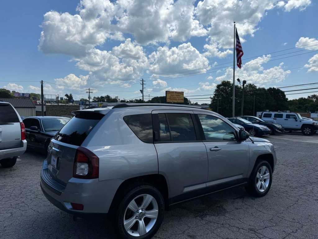 2016 Jeep Compass Image 12