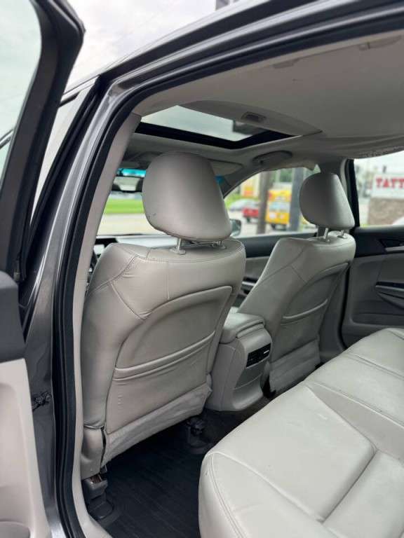 2010 Honda Accord Image 9