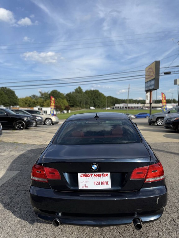 2010 BMW 3 Series Image 11