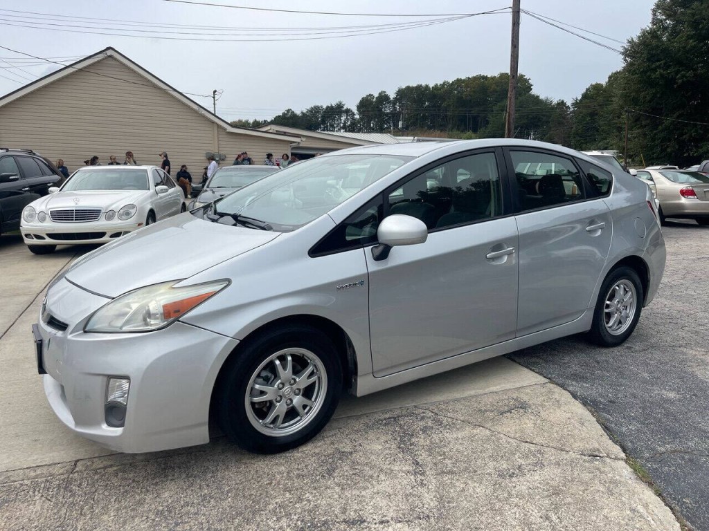 2010 Toyota Prius Image 2