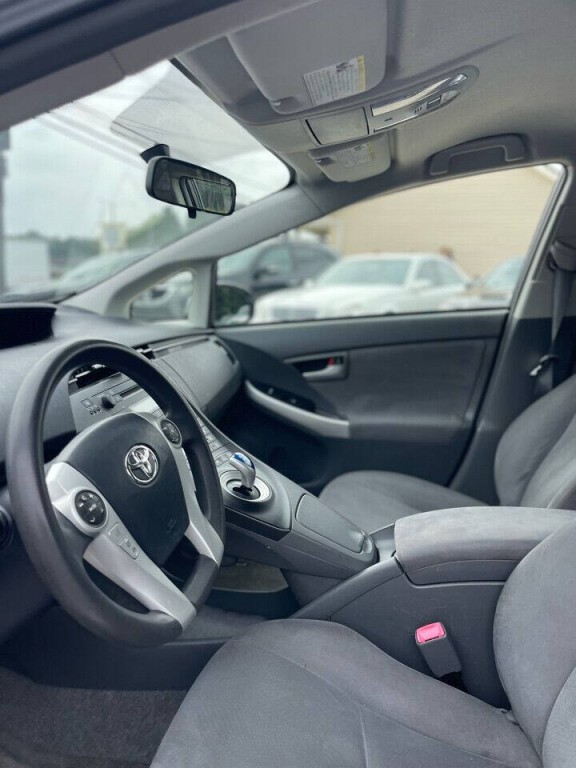 2010 Toyota Prius Image 12