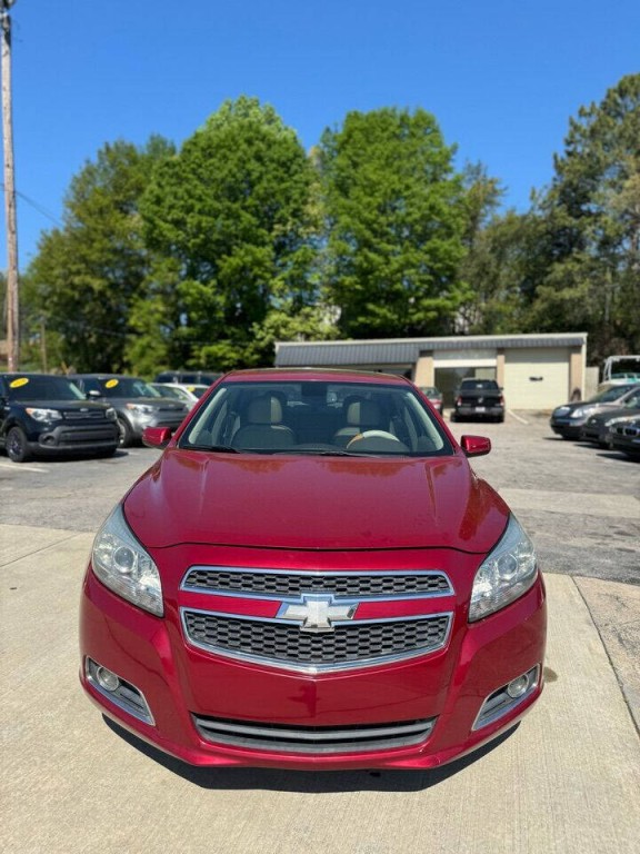 2013 Chevrolet Malibu Image 3