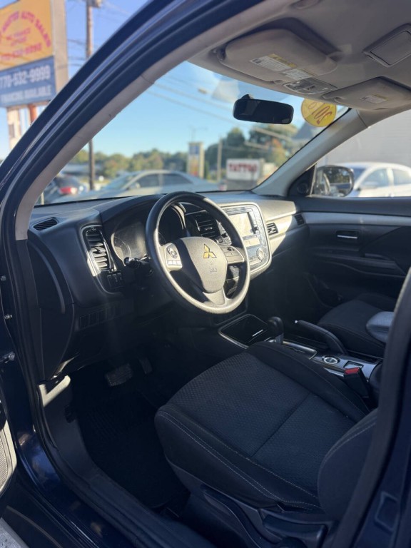 2018 Mitsubishi Outlander Image 5