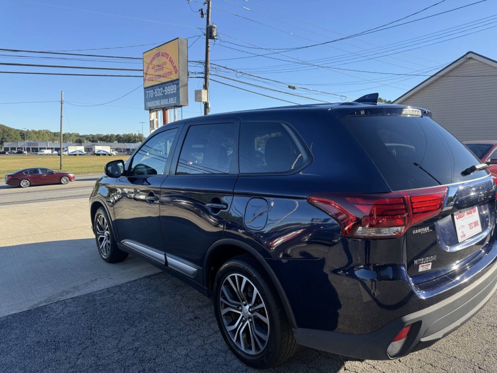 2018 Mitsubishi Outlander Image 11