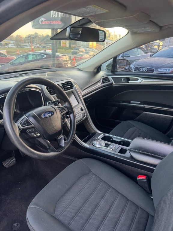 2020 Ford Fusion Image 7