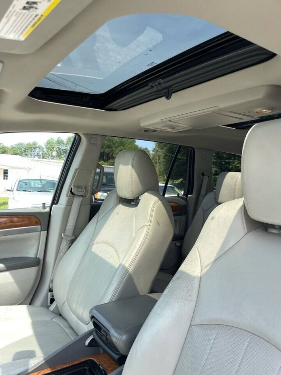 2010 Buick Enclave Image 10