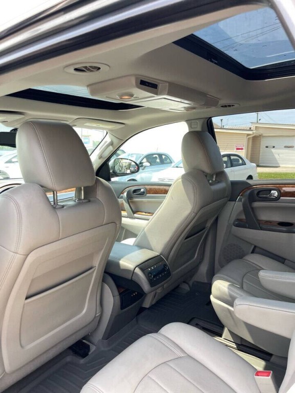 2010 Buick Enclave Image 11