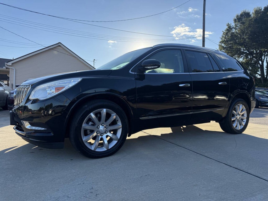 2016 Buick Enclave Image 2