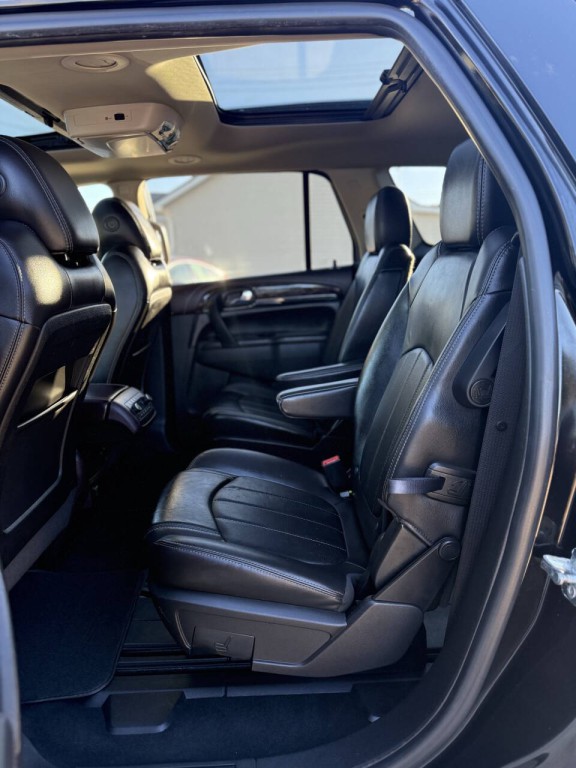 2016 Buick Enclave Image 11