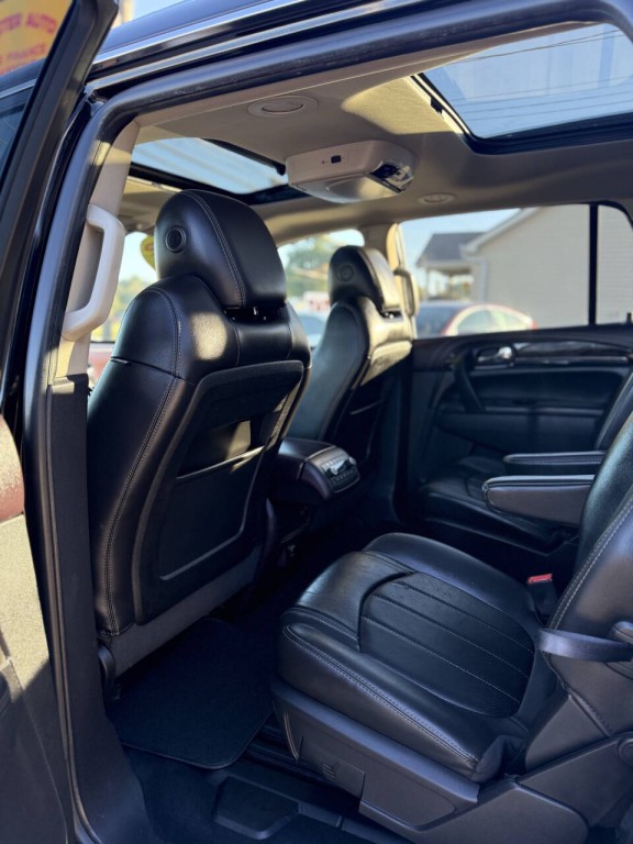 2016 Buick Enclave Image 12