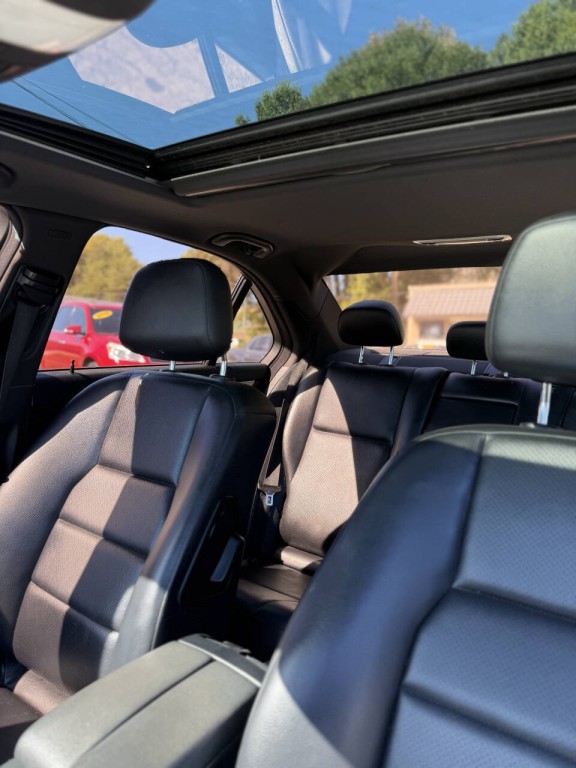 2013 Mercedes-Benz C-Class Image 9