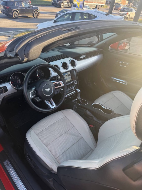 2017 Ford Mustang Image 9