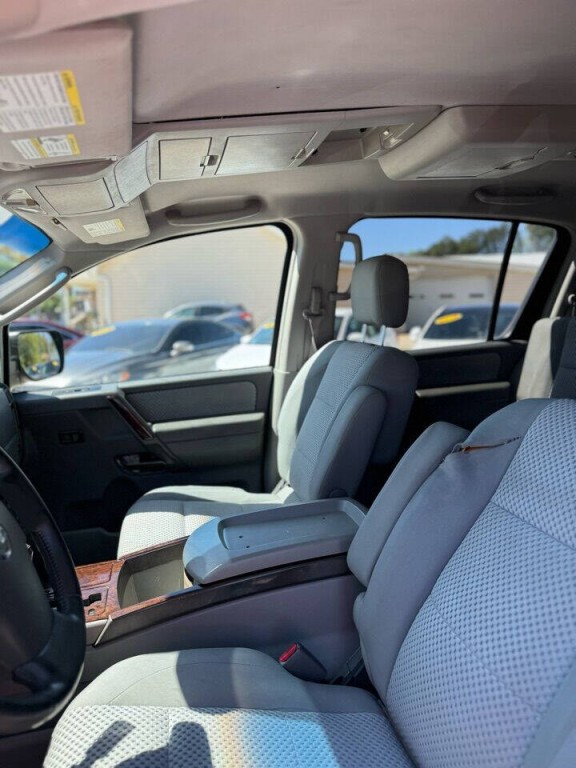 2004 Nissan Armada Image 7