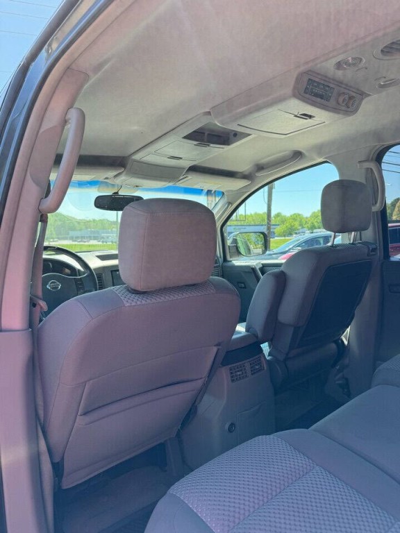 2004 Nissan Armada Image 11