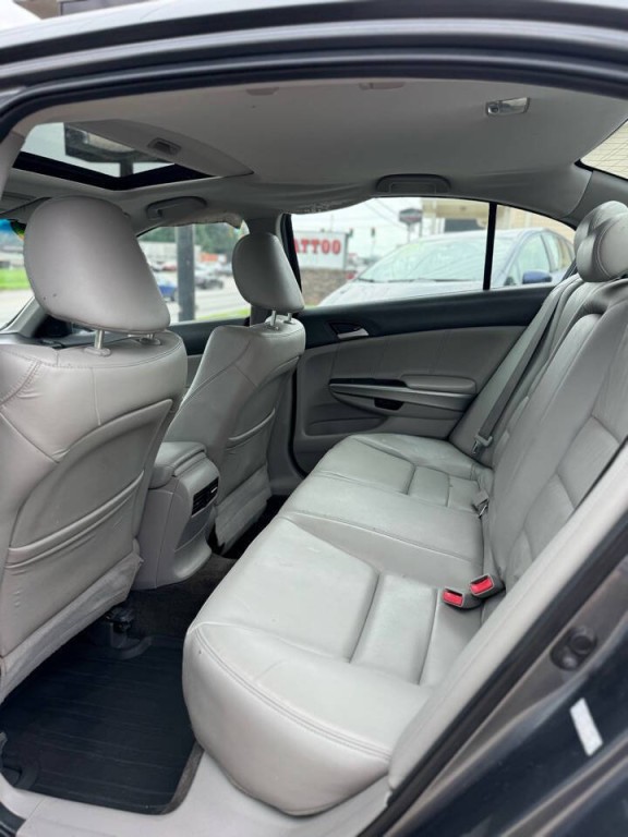 2010 Honda Accord Image 10