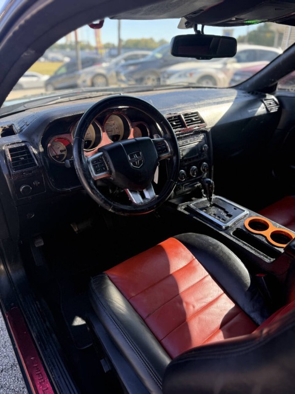 2013 Dodge Challenger Image 6