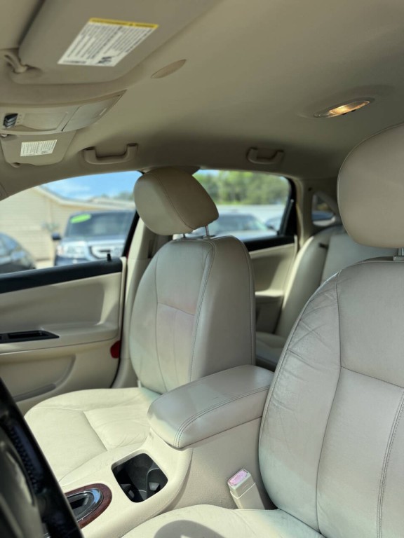 2011 Chevrolet Impala Image 7
