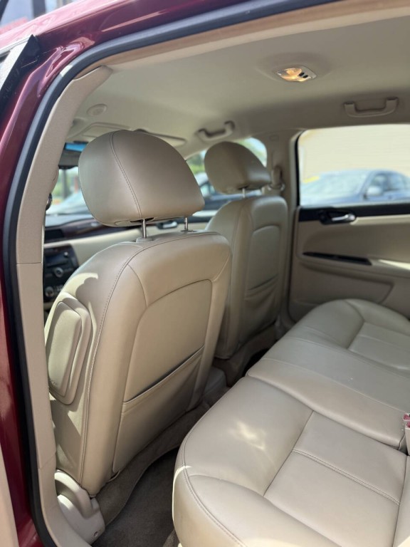 2011 Chevrolet Impala Image 9