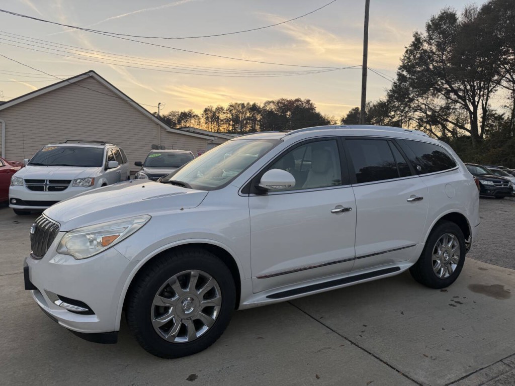 2016 Buick Enclave Image 2