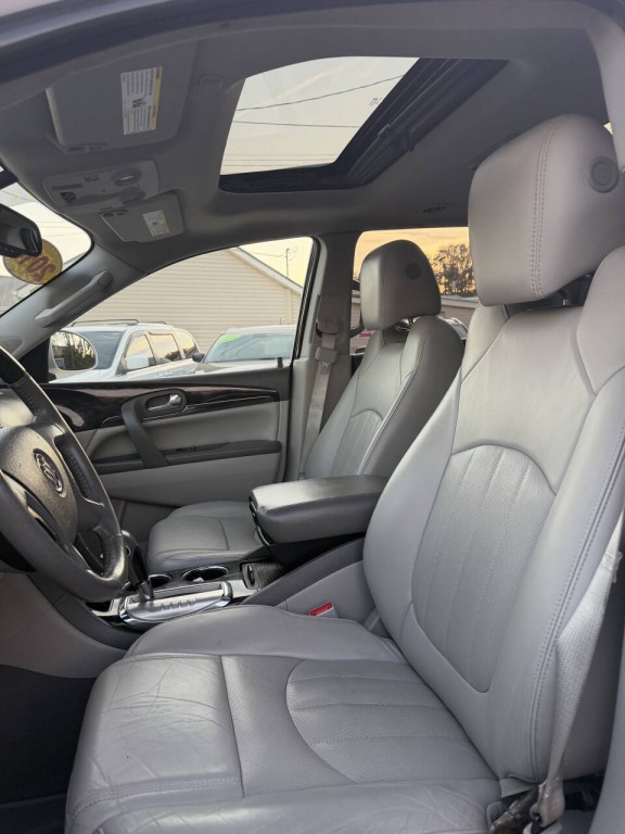 2016 Buick Enclave Image 9