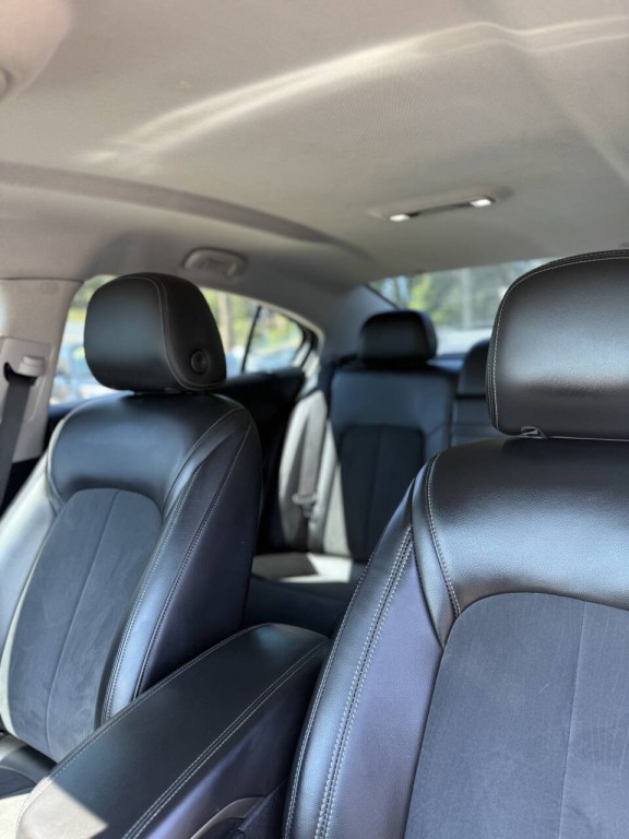 2015 Buick LaCrosse Image 9