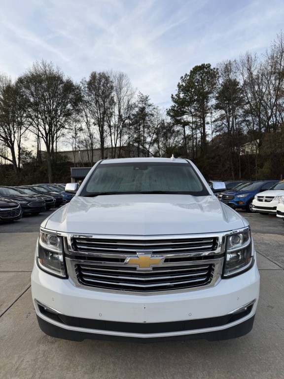 2016 Chevrolet Suburban Image 3