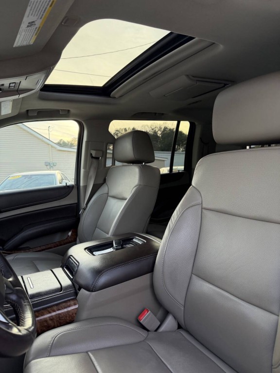 2016 Chevrolet Suburban Image 7