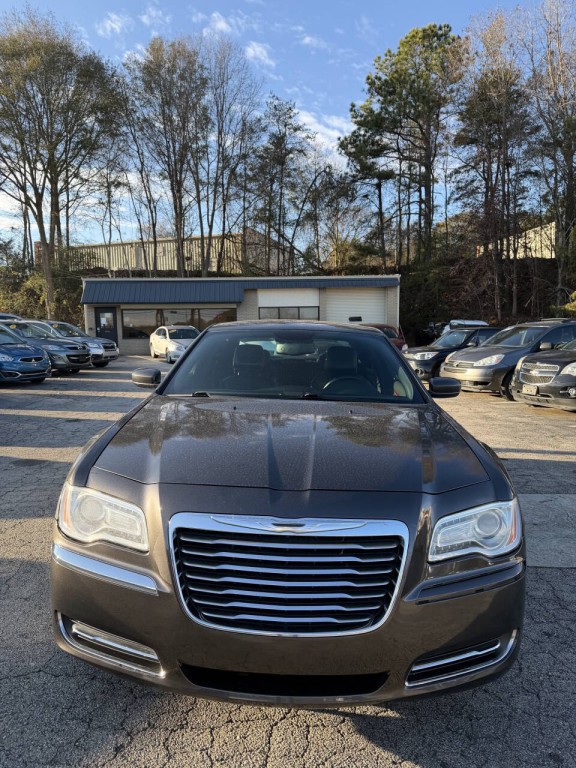 2014 Chrysler 300 Image 3