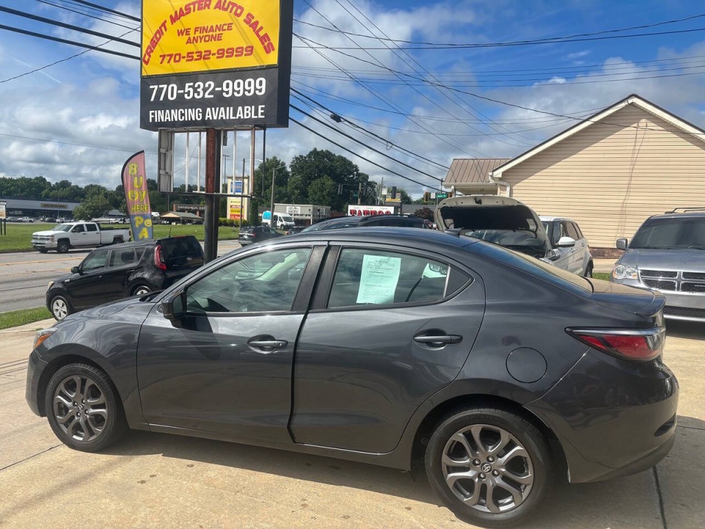 2019 Toyota Yaris Image 3