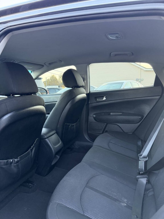 2017 Kia Optima Image 8