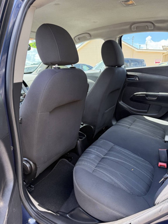 2016 Chevrolet Sonic Image 8