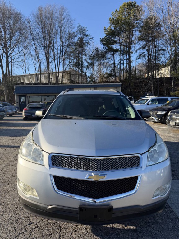 2010 Chevrolet Traverse Image 3