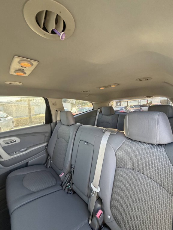 2010 Chevrolet Traverse Image 8