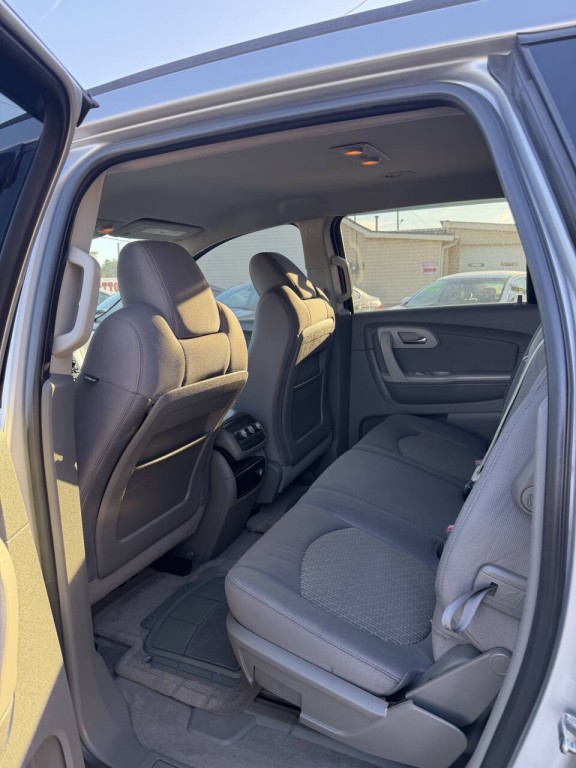 2010 Chevrolet Traverse Image 9