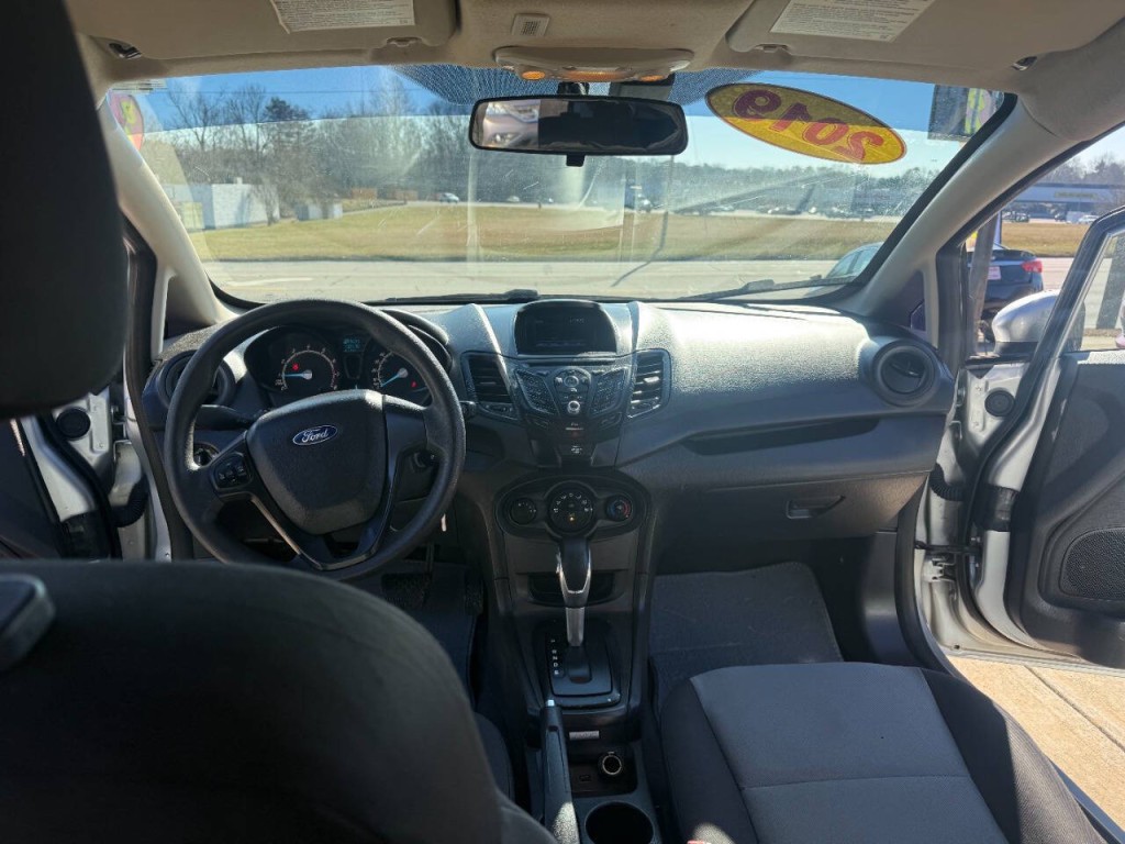 2019 Ford Fiesta Image 2