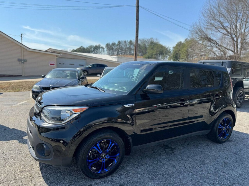 2018 Kia Soul Image 2