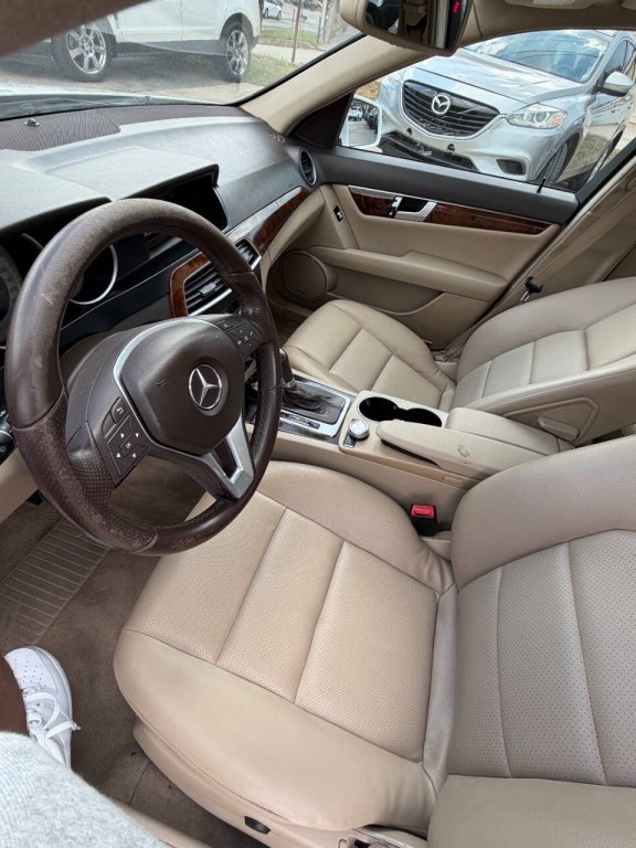 2013 Mercedes-Benz C-Class Image 2