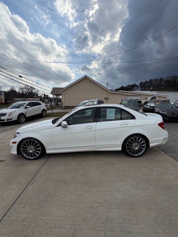 2013 Mercedes-Benz C-Class Image 3