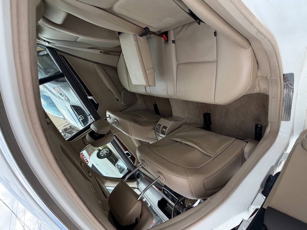 2013 Mercedes-Benz C-Class Image 5