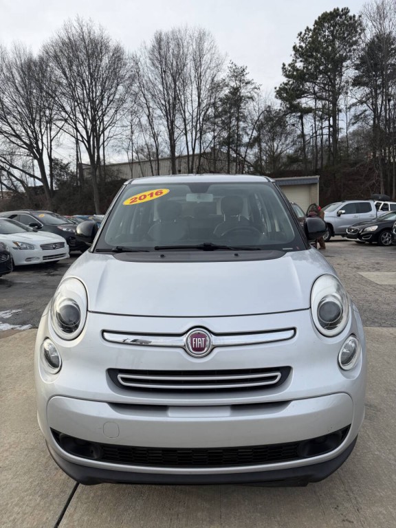 2016 FIAT 500L Image 3