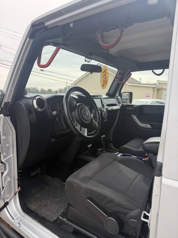 2011 Jeep Wrangler Image 5