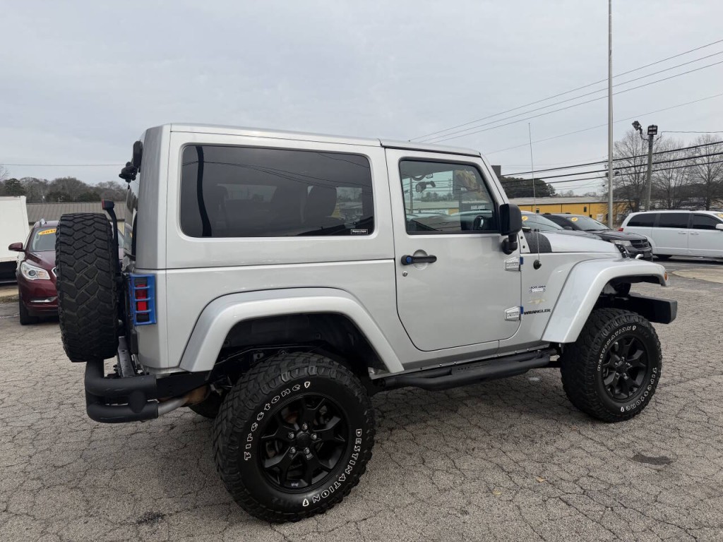 2011 Jeep Wrangler Image 8
