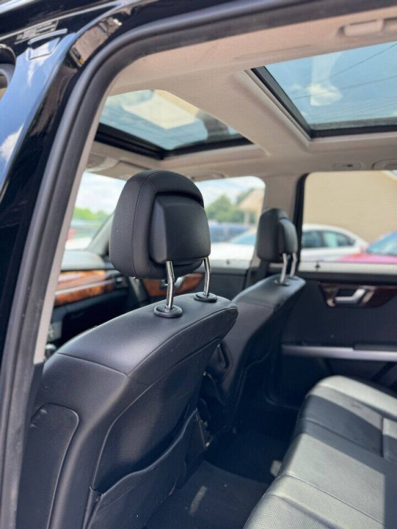 2012 Mercedes-Benz GLK-Class Image 10