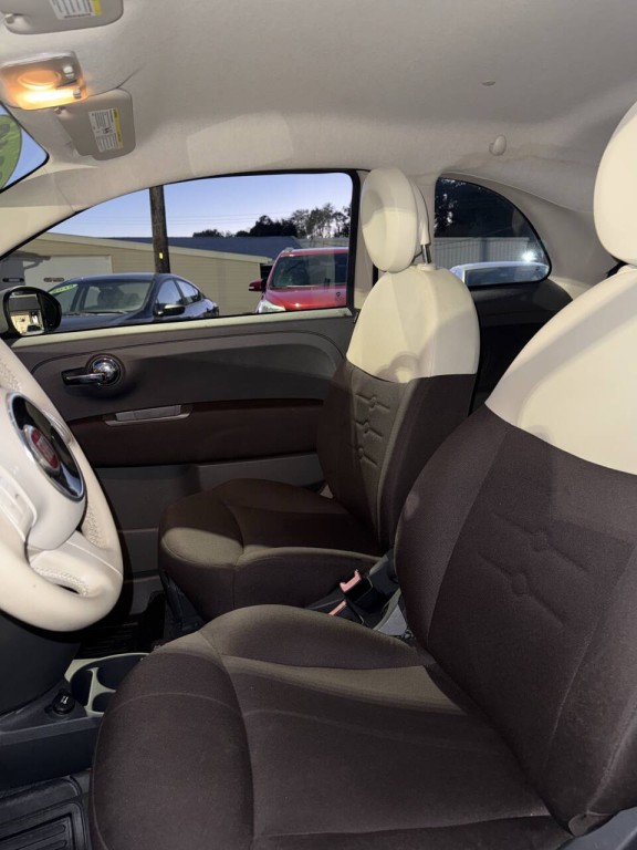 2012 FIAT 500 Image 6