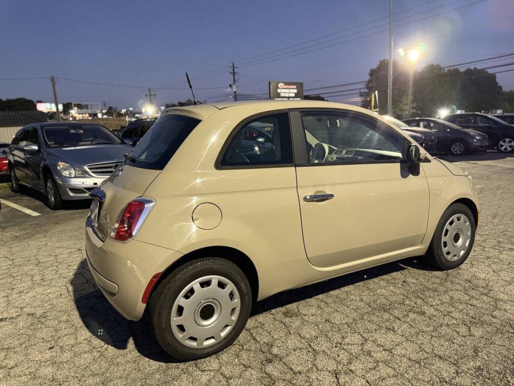 2012 FIAT 500 Image 9