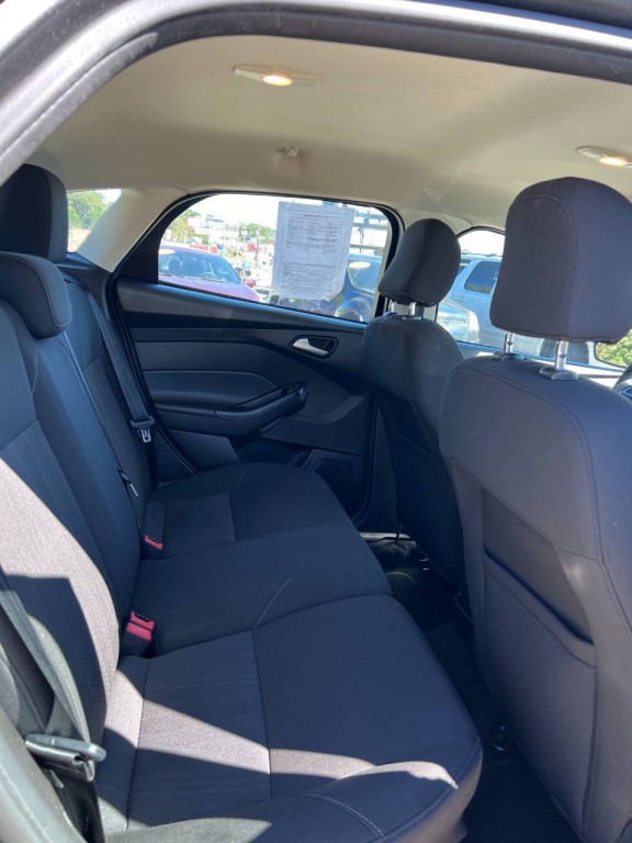 2017 Ford Focus Image 10